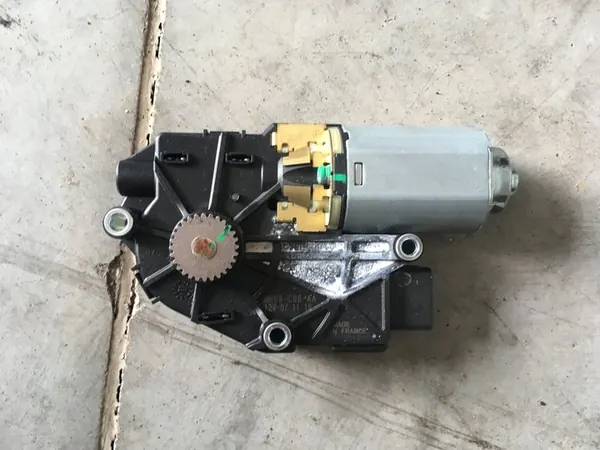Zonneklep motor Hyundai i30 III 2017 81671-G3000 image 4