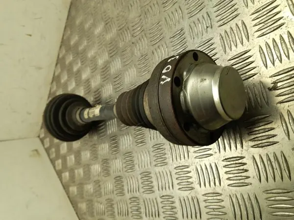 Drivaxel Volkswagen AMAROK Framsidan Vänster 2017 OEM 2H0407271D image 3