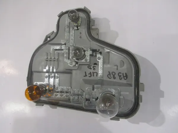 Audi A3 8P Left Rear Lamp Holder 8P3945257A image 3