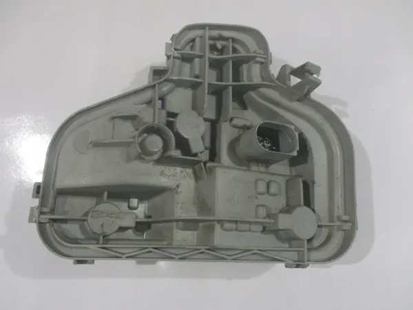 Audi A3 8P Left Rear Lamp Holder 8P3945257A image 4