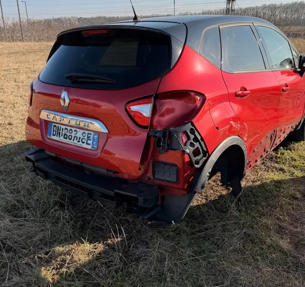 Para-lamas traseiro Renault Captur I OEM 348808 - Esquerdo/Direito image 2
