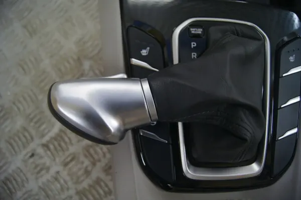 Pomo de cambio calefactado Hyundai Ioniq automático OEM image 7