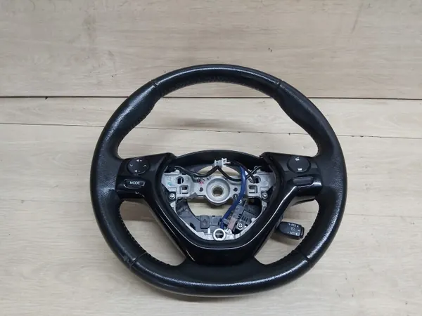 AYGO II KIEROWNICA SKÓRA TEMPOMAT - Nahkaohjauspyörä image 2
