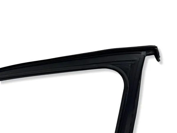 Joint vitre porte avant droit OEM 5K4837431C image 10