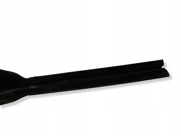 Joint vitre porte avant droit OEM 5K4837431C image 6