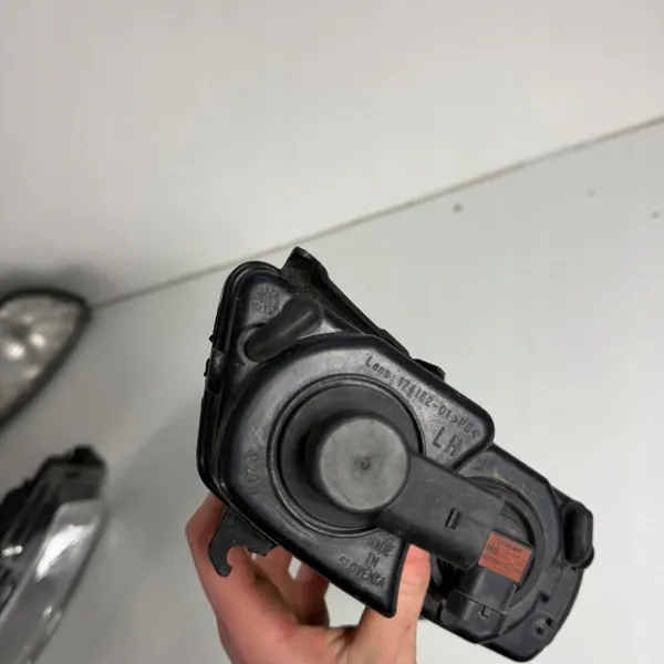 Feu antibrouillard gauche avant OEM JPF6R0941061C VW Polo V image 10
