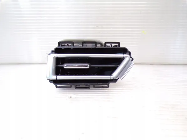 Oikea tuuletusritilä OEM 73611-63T0 Suzuki S-Cross II image 2