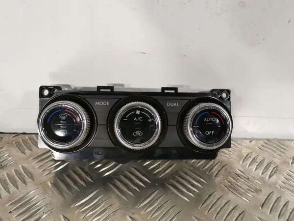 Unidad de control AC Subaru OEM 72311FJ380 - Usado image 2