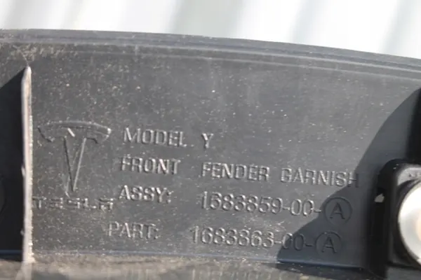 Vasen etureuna Tesla Y JUNIPER 2025 -> image 5