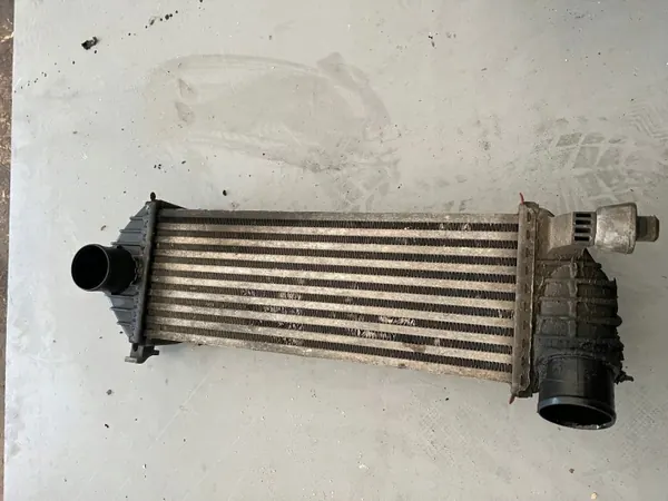 Intercooler Renault Kangoo II OEM 8200427469 - Occasion image 2