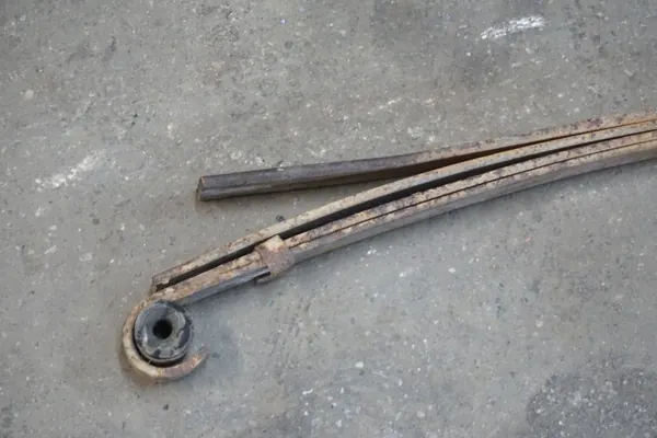 Ressorts à lames arrière Suzuki Samurai OEM 000003 image 3