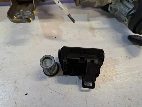 Mécanisme de direction OEM 26128464 pour Chevrolet Tahoe GMT900 image 4