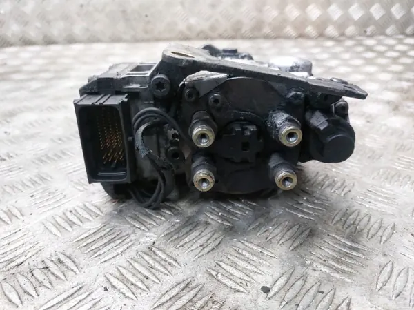 Pompe à injection OEM 0470504220 55352861 pour Opel image 7