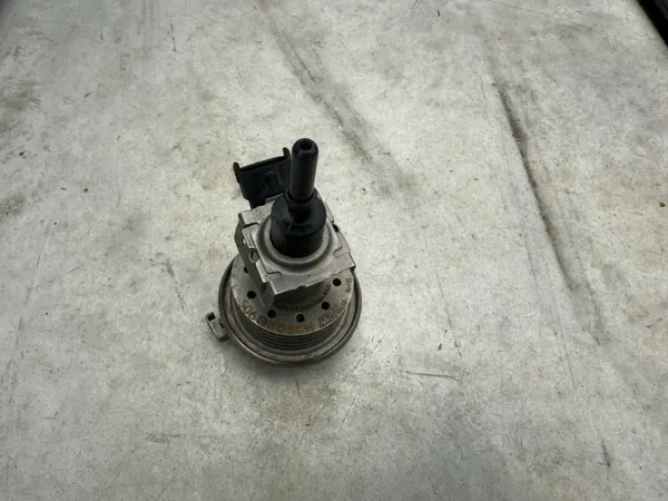 Inyector AdBlue OEM 208993839R para Master Movano image 3