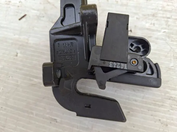 Tranca de teto Mercedes-Benz ADK723 esquerda/direita para Classe E image 4