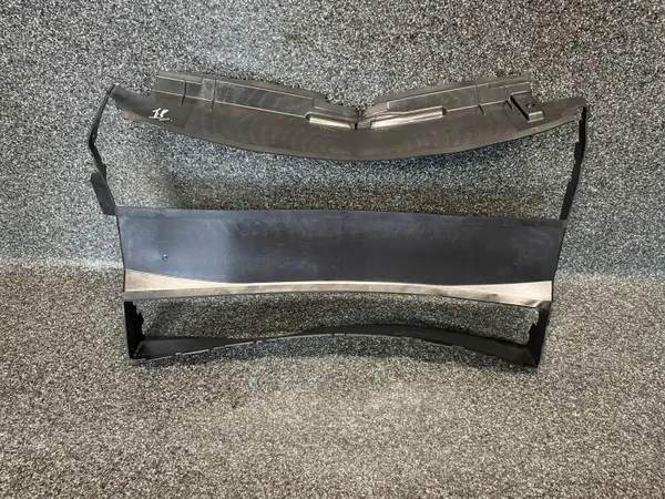 Jaguar E-Pace Luftansauglenkung OEM J9C3-8C464 image 2