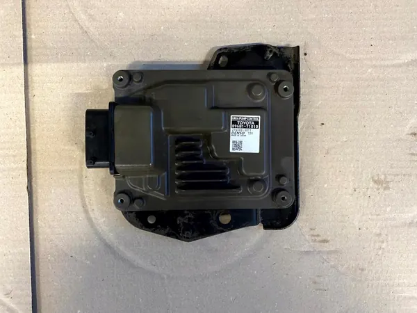 Contrôleur AdBlue d'occasion OEM 896B1-71010 pour Toyota Hilux image 2