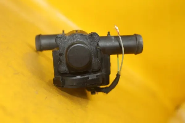 Porsche värmarvattenventil OEM 97057222500 image 6