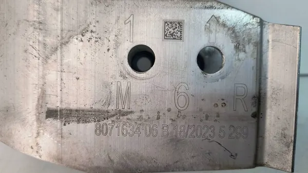 Support de ceinture avant droit BMW M3 G80 image 5