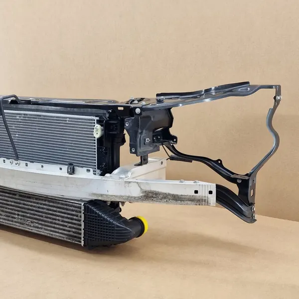 Voorkoeler Mercedes W212 Lift C207 CLS C218 image 3