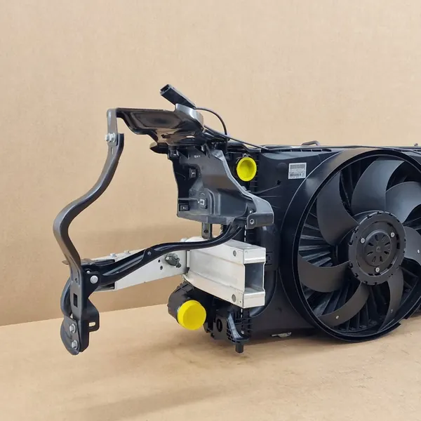 Voorkoeler Mercedes W212 Lift C207 CLS C218 image 6