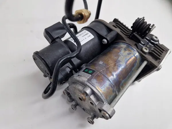 AIRMATIC FJÄDRINGSCOMPRESSOR MERCEDES W222 A0993200104 image 3