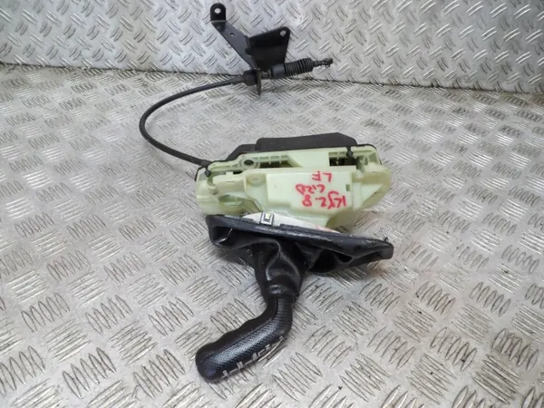 Levier de vitesse Jeep Cherokee KJ OEM P52129243AE image 2