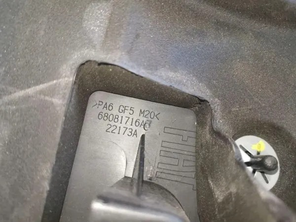 Fiat 500 Motorlock OEM 68081716AC - 1.4L Bensin image 3