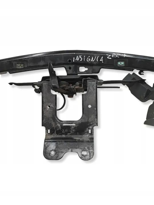 Opel Insignia B Etuistuimen Vahvike OEM 39077623 image 3