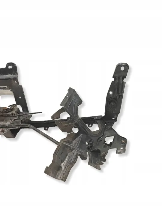 Opel Insignia B Etuistuimen Vahvike OEM 39077623 image 8