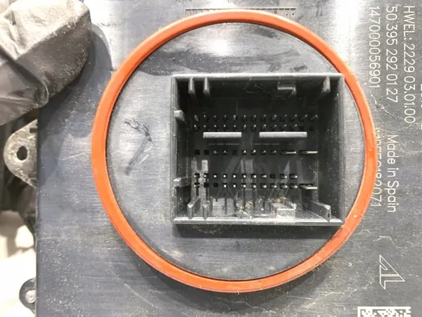 Balasto Xenón OEM 8491414 para BMW G31 - Usado image 3