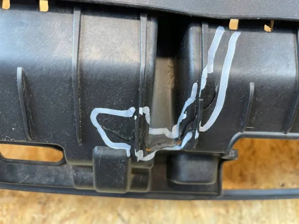 Hyundai Kona EV framstötfjädersförstärkning OEM 86360K4AA0 image 4