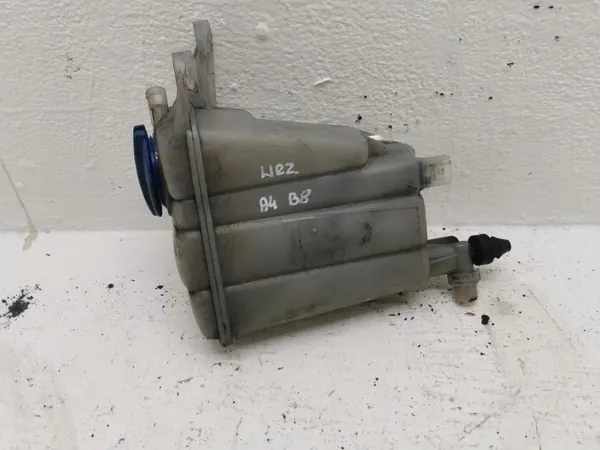 Audi A4 B8 2.7 V6 Uitzettank OEM 8K0121405C image 2