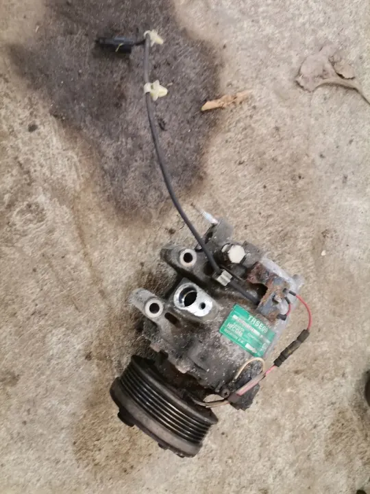 Compressor A/C OEM TRSE09 para Honda CR-V 2009-2012 image 4