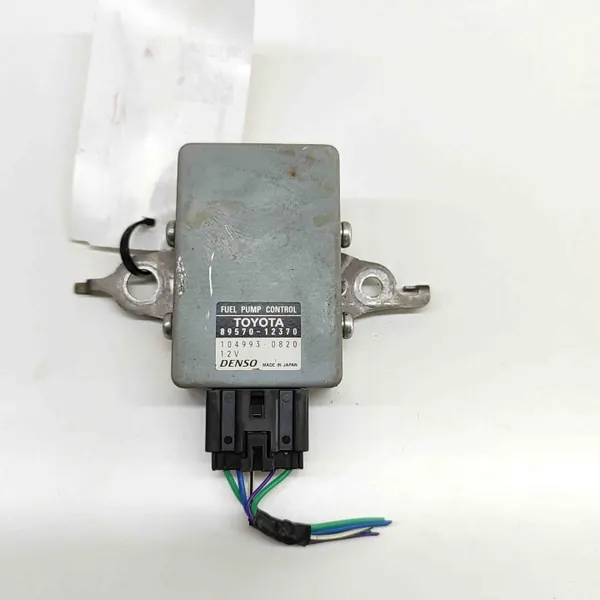 Controlador Bomba Combustível Toyota OEM 1049930820 Usado image 2