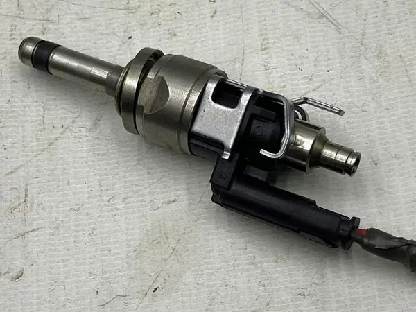 Inyector de limpiaparabrisas OEM 32140007 para Volvo 2.0 T6 Híbrido image 4