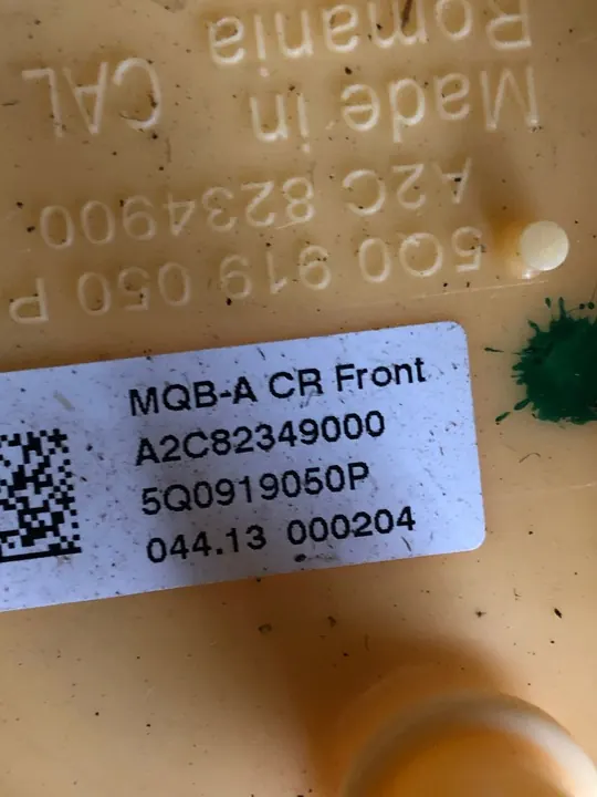 VW Audi Skoda Seat TDI Brandstofpomp 5Q0919050P image 3