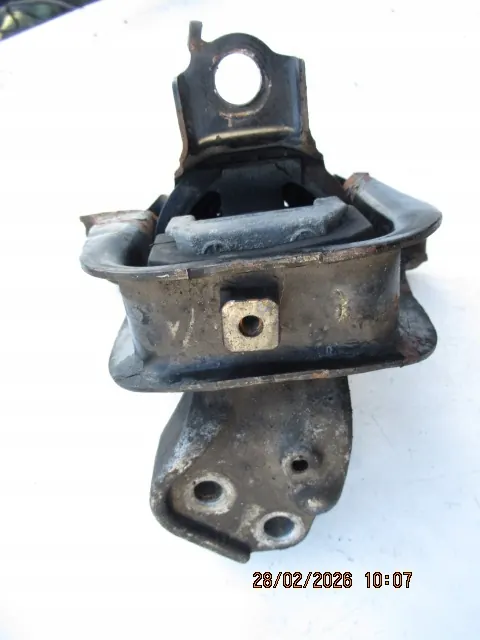 Toyota Yaris I 1.4 D4D Motorsteun OEM image 3