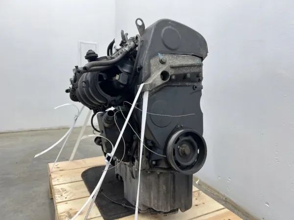 Motor gasolina Audi A2 1.4 MPI AUA usado - OEM image 5