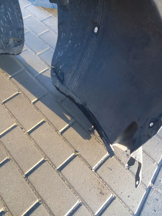 AUDI A4 B8 Front Left Wheel Arch 8K0821171N image 2