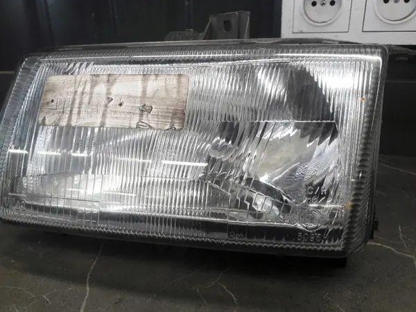 Farol esquerdo VW Polo IV 6K5941015 image 2