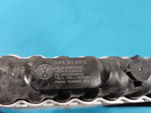Radiador de agua Skoda OE 5WA121251C para Superb III image 4