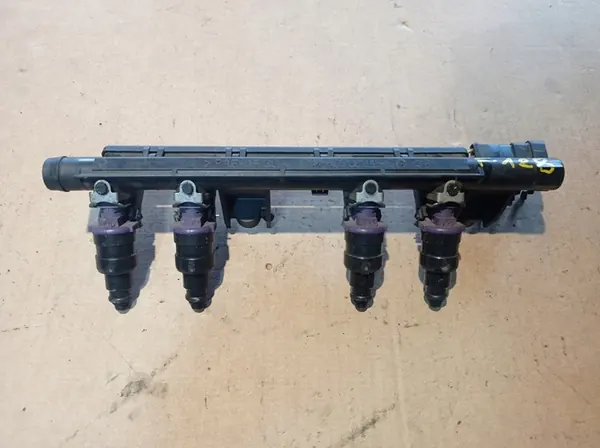 Brandstofrail Injectoren Renault 7700114546 image 3