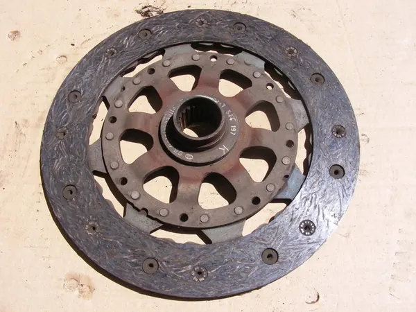 BMW E46 316i 318i N42 Kytkinpaketti image 8