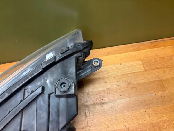 VW Scirocco 2008- Vasemman Xenonlamppu Alkuperäinen image 4