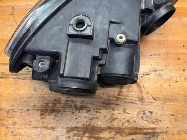 VW Scirocco 2008- Vasemman Xenonlamppu Alkuperäinen image 5