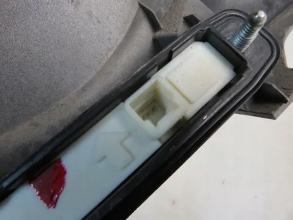 Toyota Urban Cruiser Kofferbakafsluiting OEM 7680152140 image 3