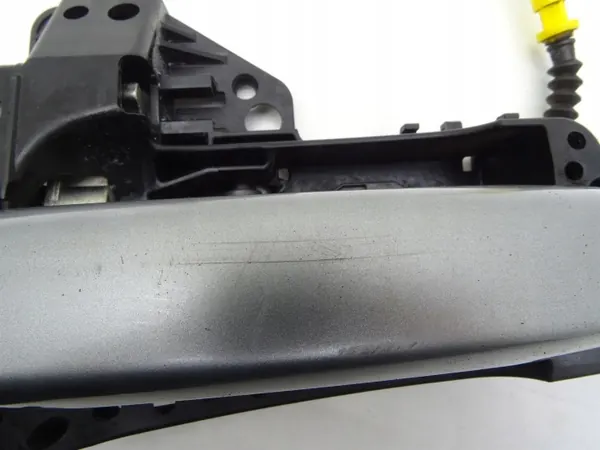 Tirador Puerta Trasera Izquierdo OEM 4H0837885 Audi A6 C7 image 4