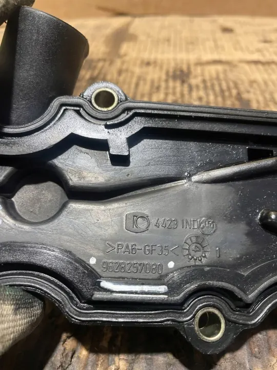 Peugeot Kleppendeksel OEM 9628257080 - Gebruikt image 5