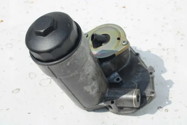 Boîtier Filtre à Huile OEM 059115405G pour Audi A4 A6 A8 image 3